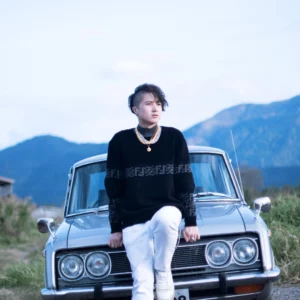 太空漫步歌詞 | Young Hysan